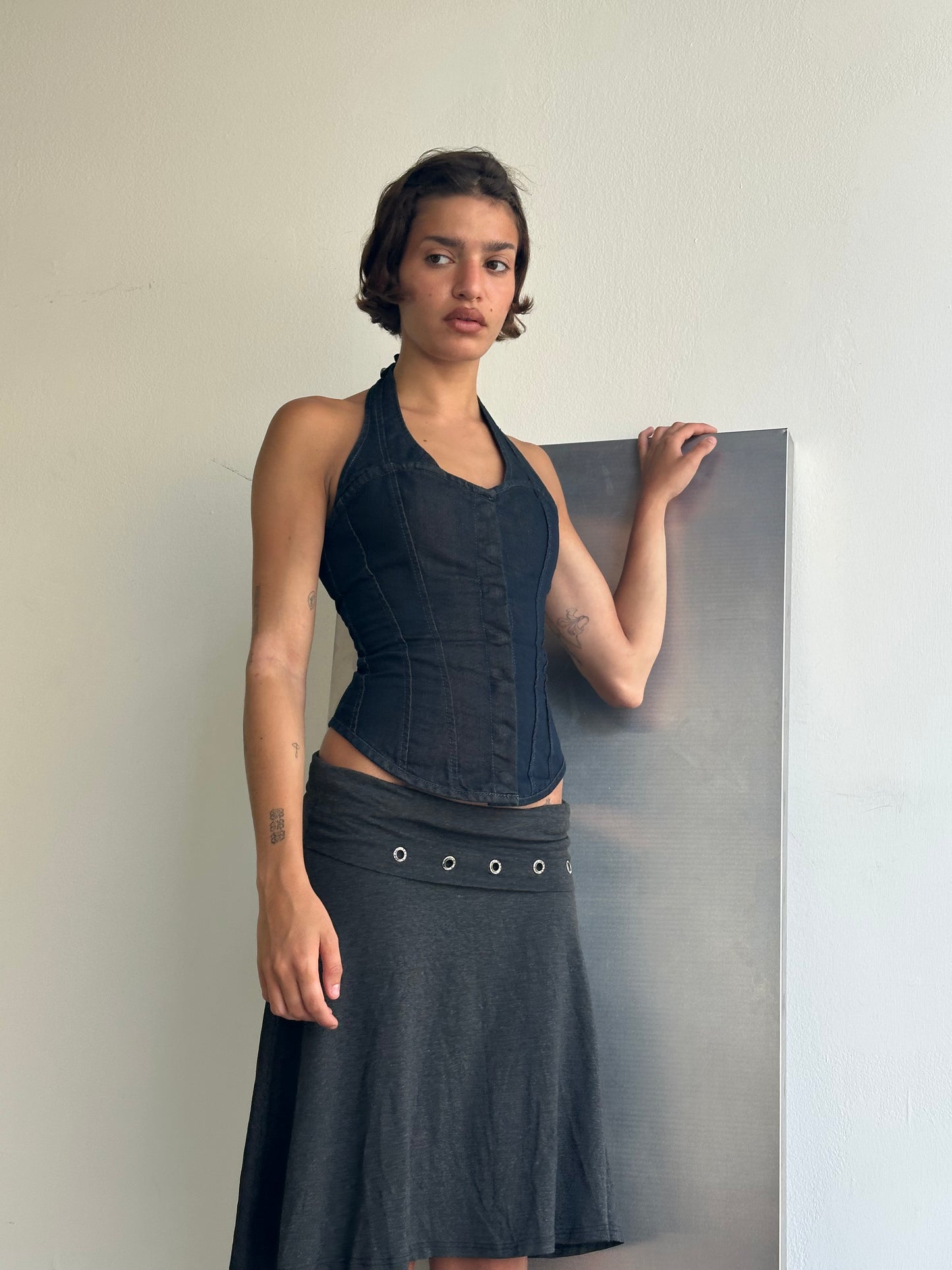 Triko cotton dark grey skirt w/ grommet detail