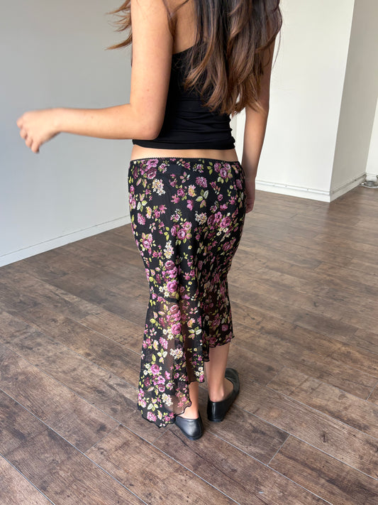 Flowery print type skirt