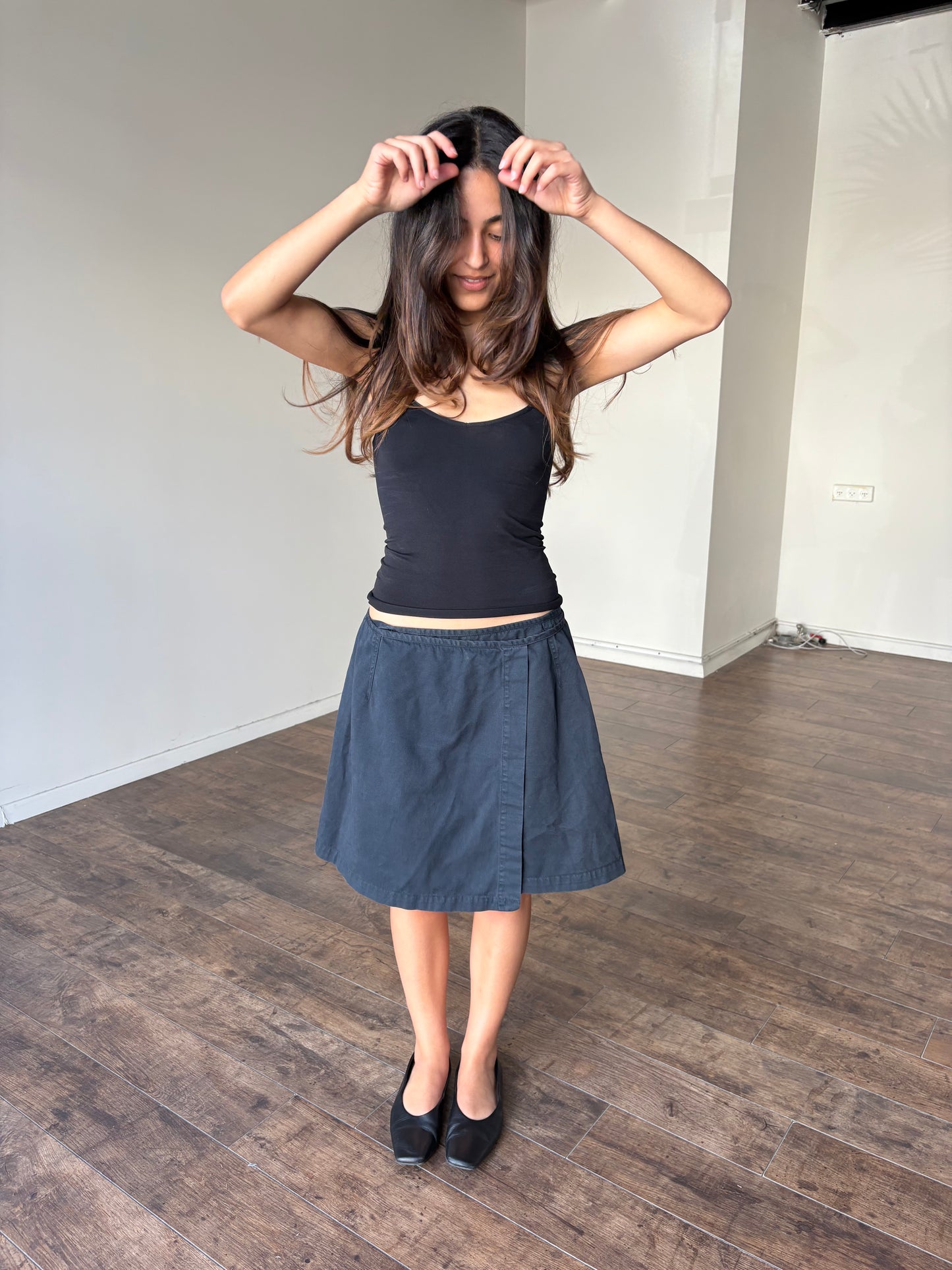 Mid sporty skirt w warp-up detailing
