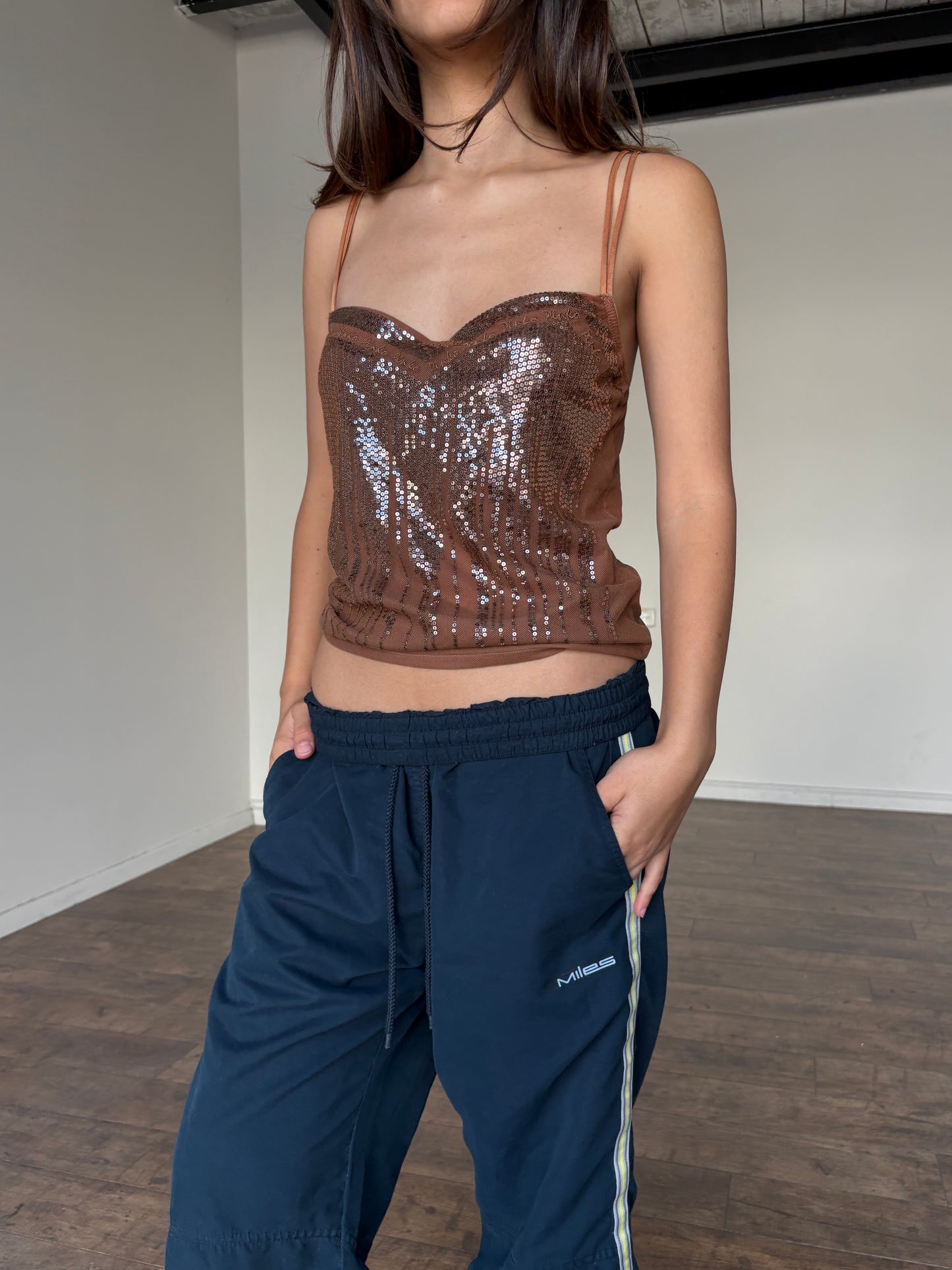 glitter top with built in  cups